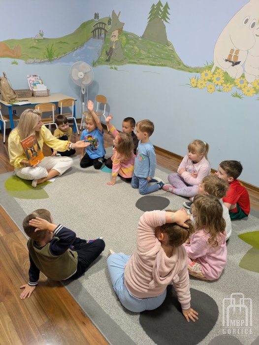 Biblioteka Gorlice, Bajkosmyki dzieci opowiadają jakim zwierzątkiem chcieliby być.jpg